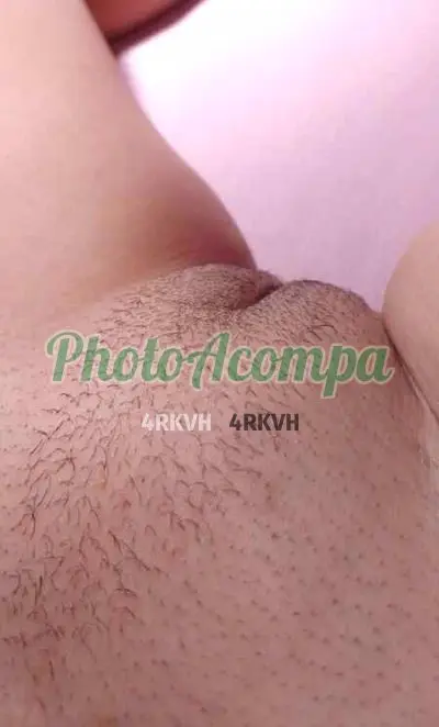 Capa do perfil de Júlia Crown