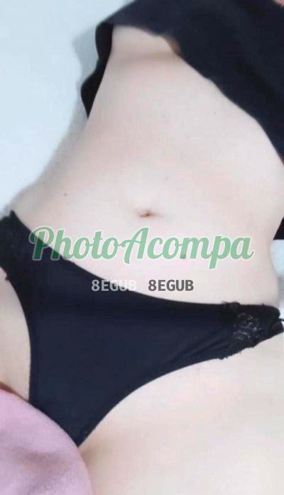 Capa do perfil de Júlia Crown