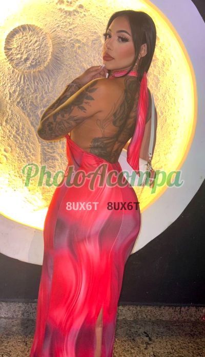 Capa do perfil de Anitta