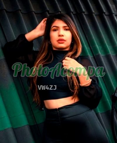 Capa do perfil de Camila