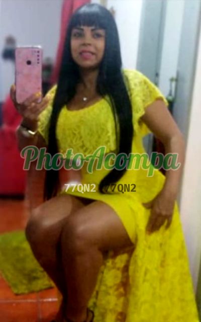 Capa do perfil de Janaína Carraro