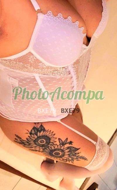 Capa do perfil de Mandy Ferrabraz