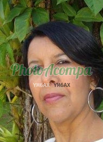 Capa do perfil de Esther