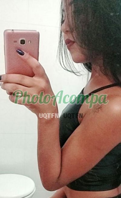 Capa do perfil de Paula Saory