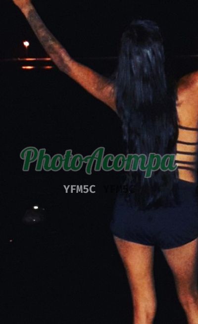 Capa do perfil de Leticia Perry