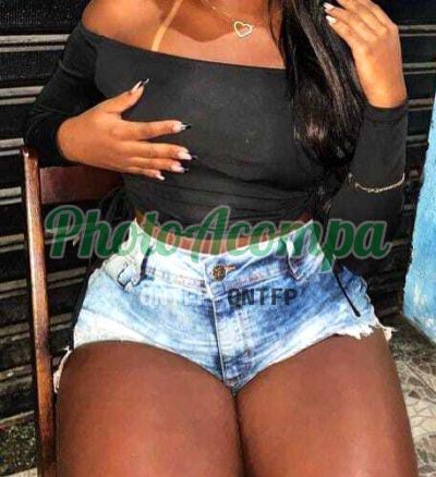 Capa do perfil de Paola Mendes