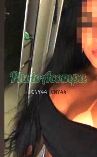 Capa do perfil de Camila