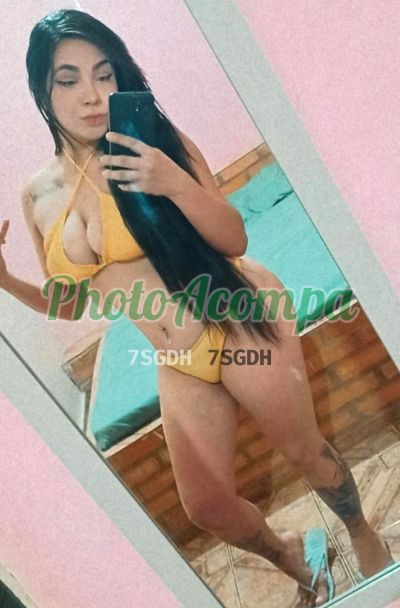 Capa do perfil de Mariana Menezes