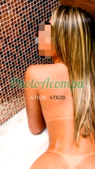 Capa do perfil de Júlia Becker