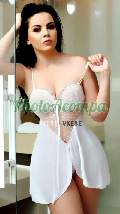 Capa do perfil de Carol Dias