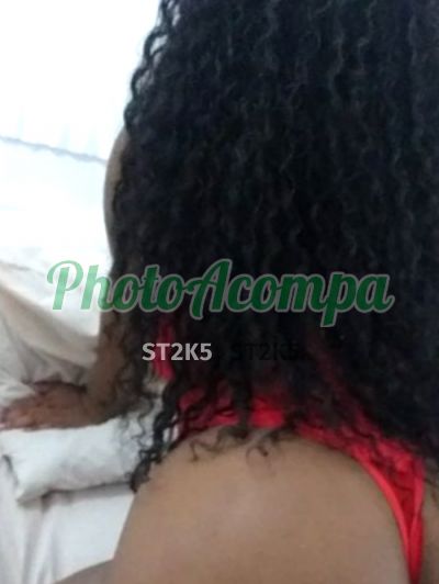 Capa do perfil de Vivi Sampaio