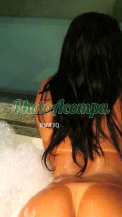 Capa do perfil de Carla Bueno