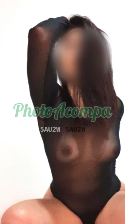 Capa do perfil de Letícia Lins
