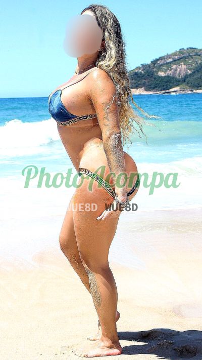 Capa do perfil de Clara Castelli