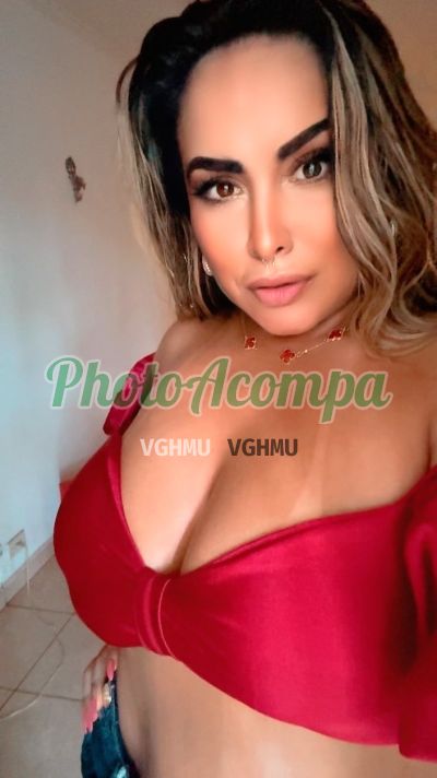 Capa do perfil de Renata Arantes