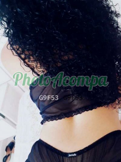 Capa do perfil de Gabriela Villar