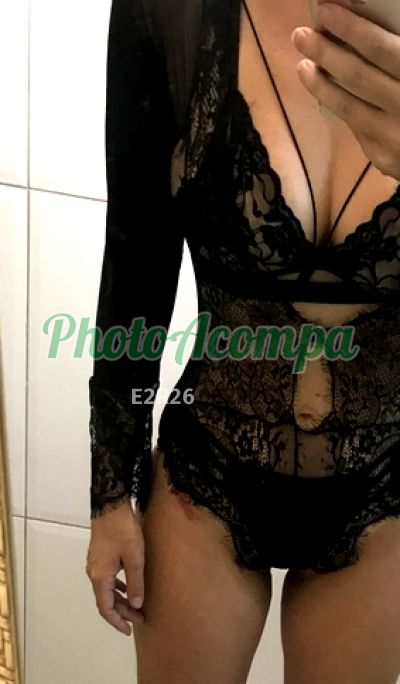 Capa do perfil de Juliana Flores