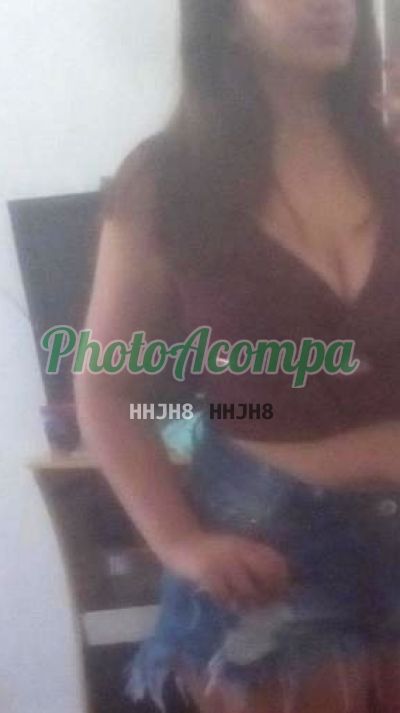 Capa do perfil de Débora Lourenço