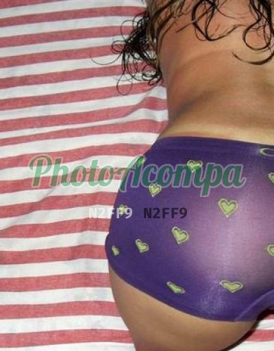 Capa do perfil de Rebeca Martins