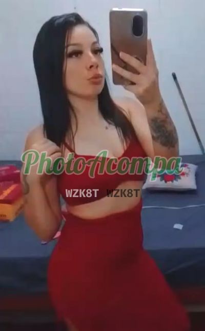 Capa do perfil de Larissa Silva