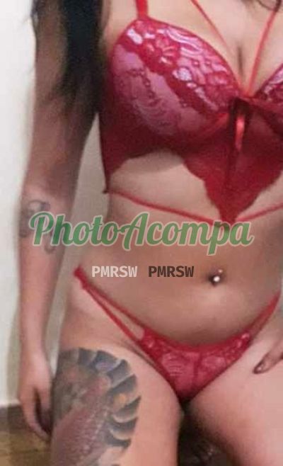 Capa do perfil de Tati Lins