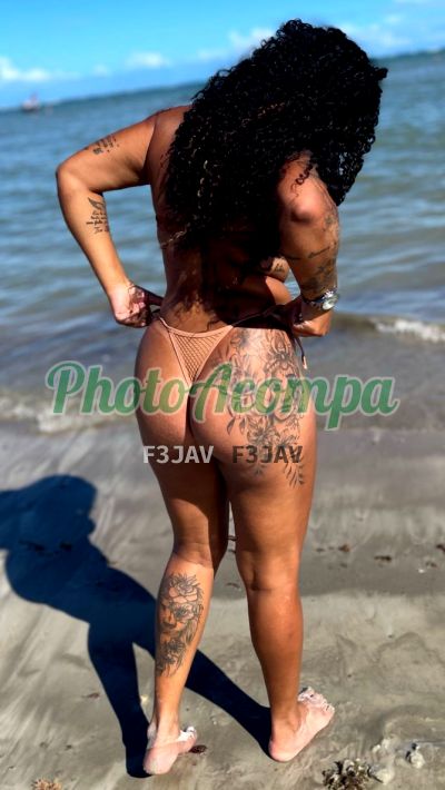 Capa do perfil de Milena Ferraz