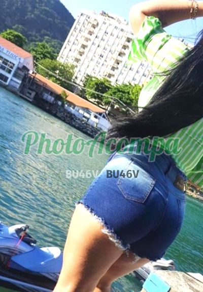 Capa do perfil de Larissa Ruiz
