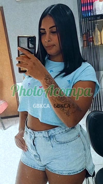 Capa do perfil de Pietra Oliveira