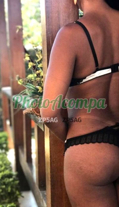 Capa do perfil de Hellen Fernandes