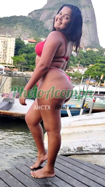 Capa do perfil de Vitoria Araujo