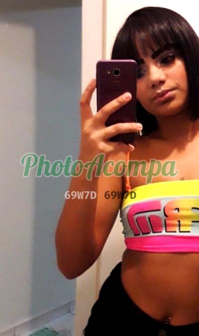 Capa do perfil de Camila