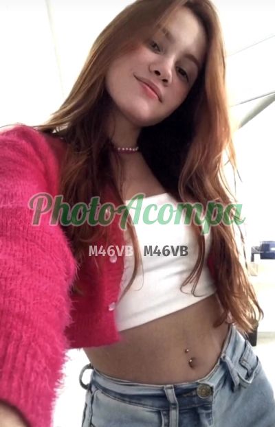 Capa do perfil de Livia Chaves