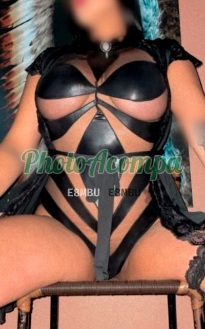 Capa do perfil de Mia