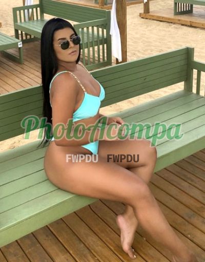Capa do perfil de Júlia