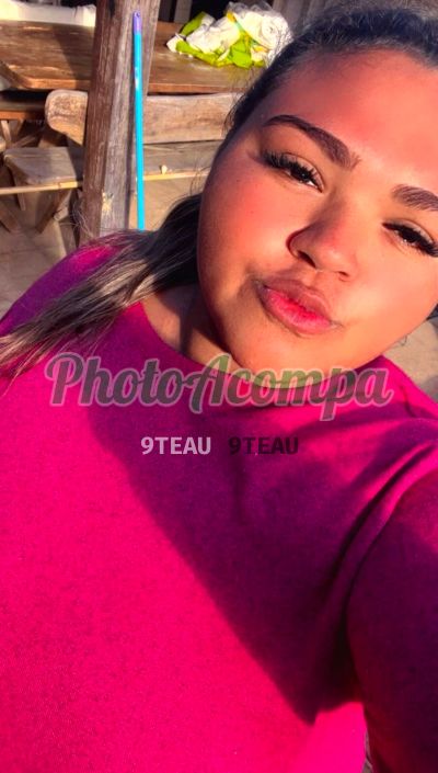 Capa do perfil de Fefe