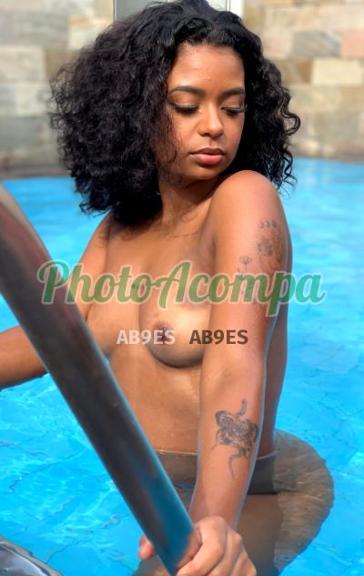 Capa do perfil de Flor de Liz