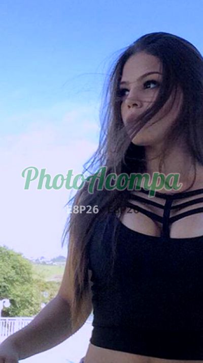 Capa do perfil de Júlia